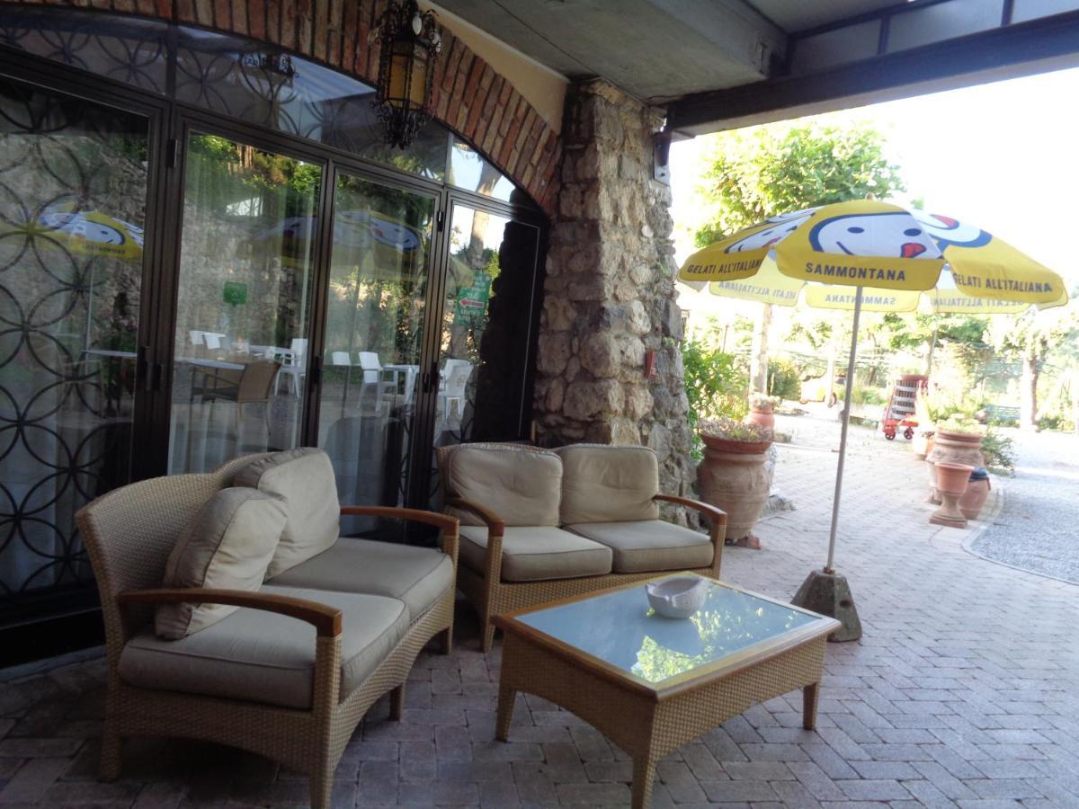 Hotel Rosati Чиуси Экстерьер фото