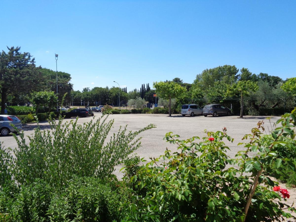 Hotel Rosati Чиуси Экстерьер фото